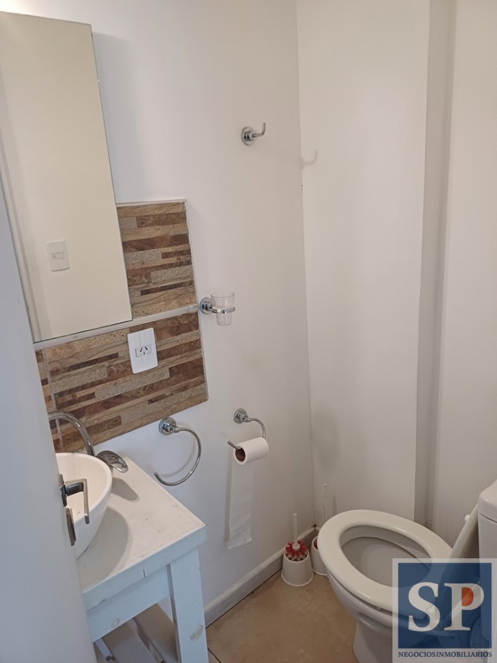 VENDE DPTO. 3 AMB A LA CALLE + COCHERA FIJA