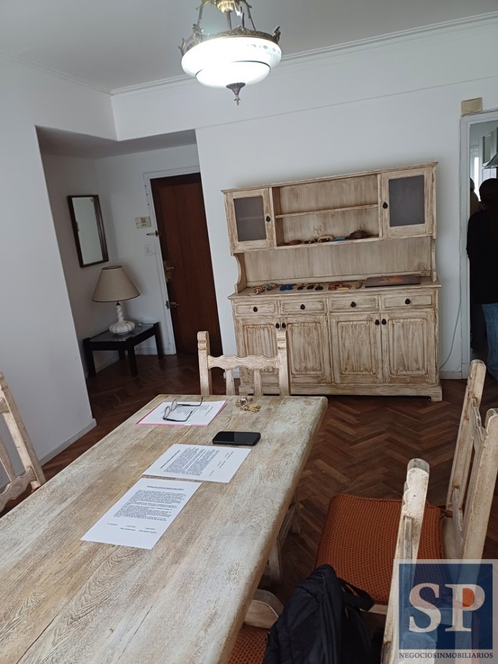 VENDE DPTO. 3 AMB A LA CALLE + COCHERA FIJA